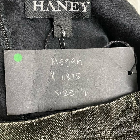 NWT Haney “Megan” Metallic Off-Shoulder Cocktail Dress Old Hollywood Glam Size 4 - Picture 3 of 15